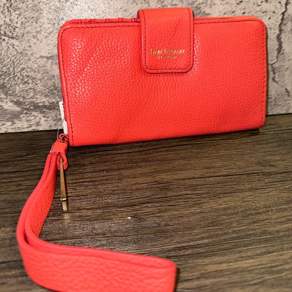 ISAAC MIZRAHI CORAL WRISTLET - Picture 3 of 4